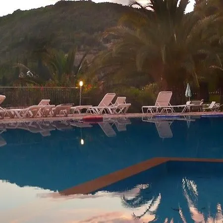 فندق Blue Princess And 4*