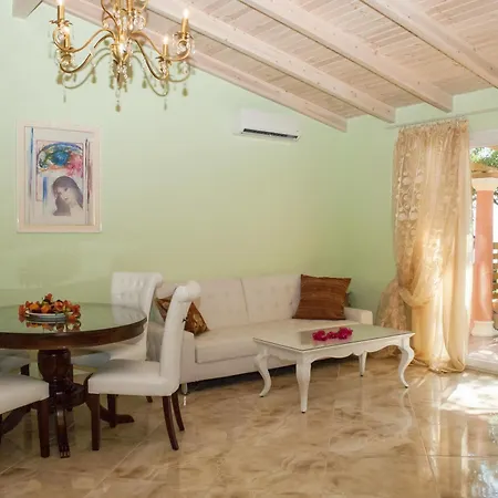 Blue Princess And 4* لياباديس