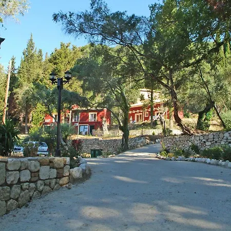 فندق Blue Princess And لياباديس