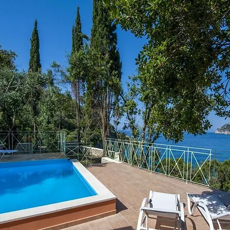 فندق Blue Princess And لياباديس