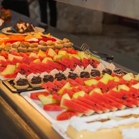 Blue Princess And فندق لياباديس